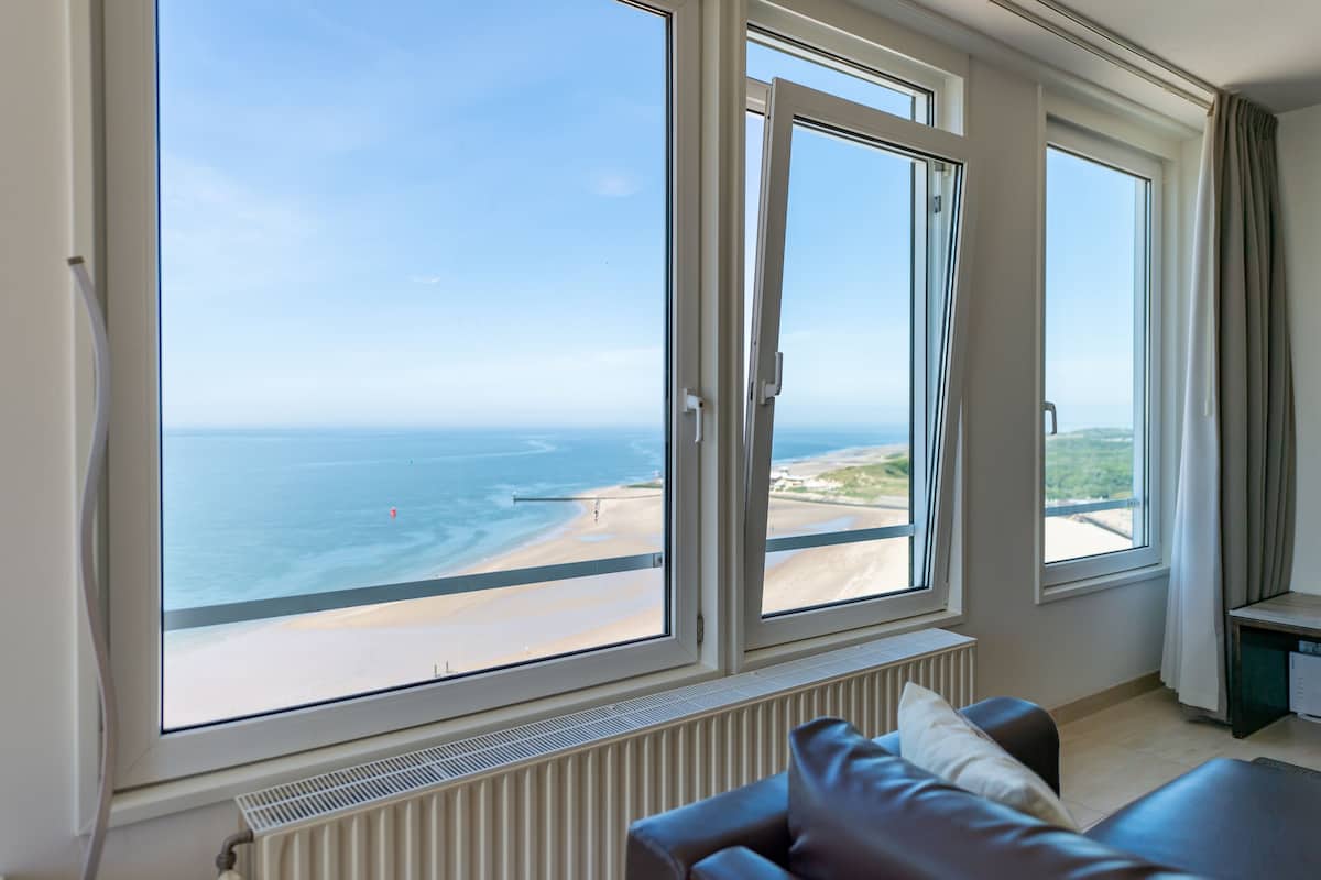 Penthouse, 3 Bedrooms, Sea View | Ruang tamu | TV skrin rata 