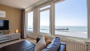 Penthouse, 3 Bedrooms, Sea View | Beach/ocean view