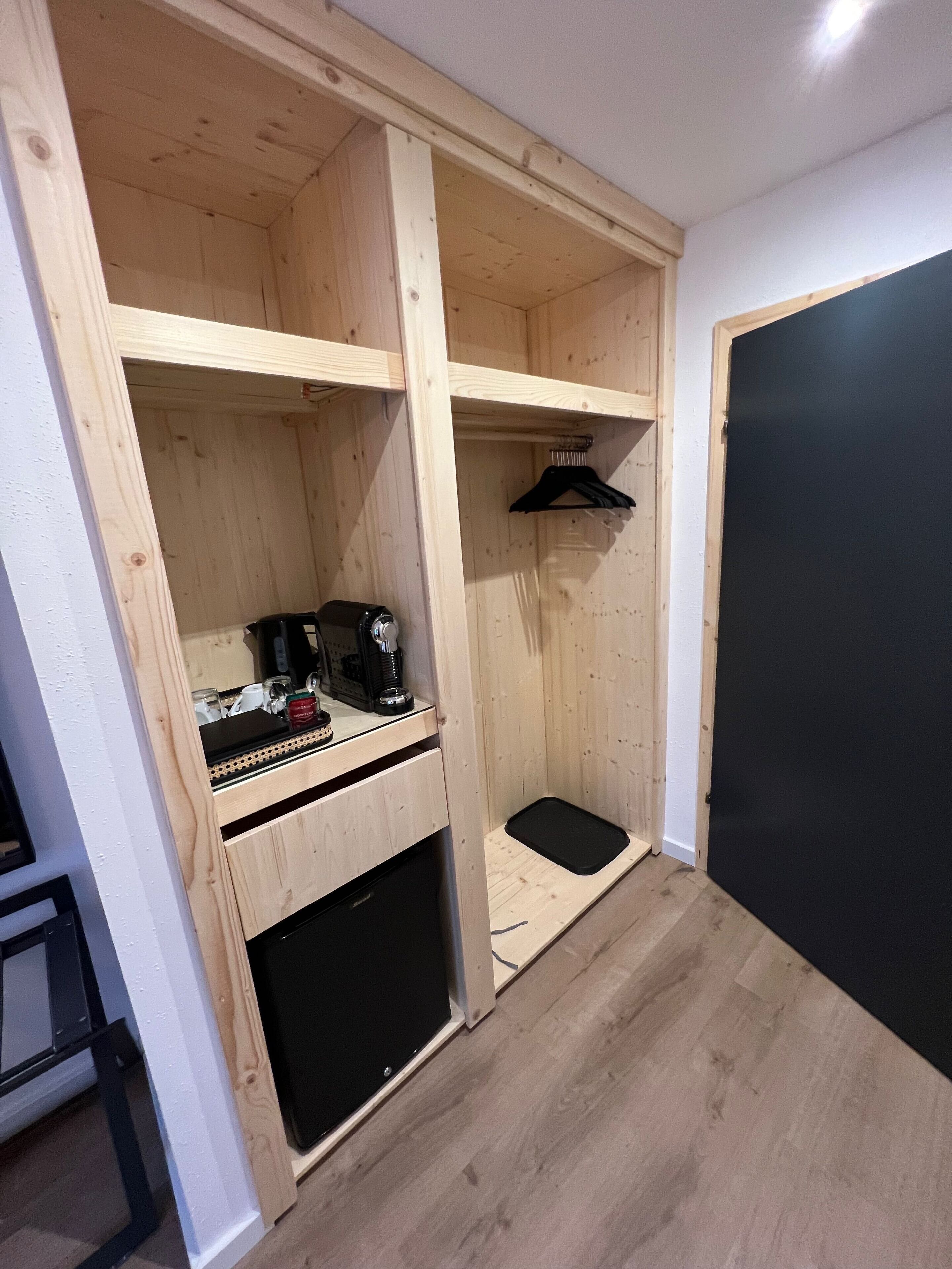 double room, 1 bedroom, balcony, mountain view | 1 bedroom, rollaway beds, free wifi, bed sheets