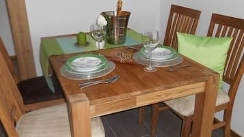 Apartment | In-room dining