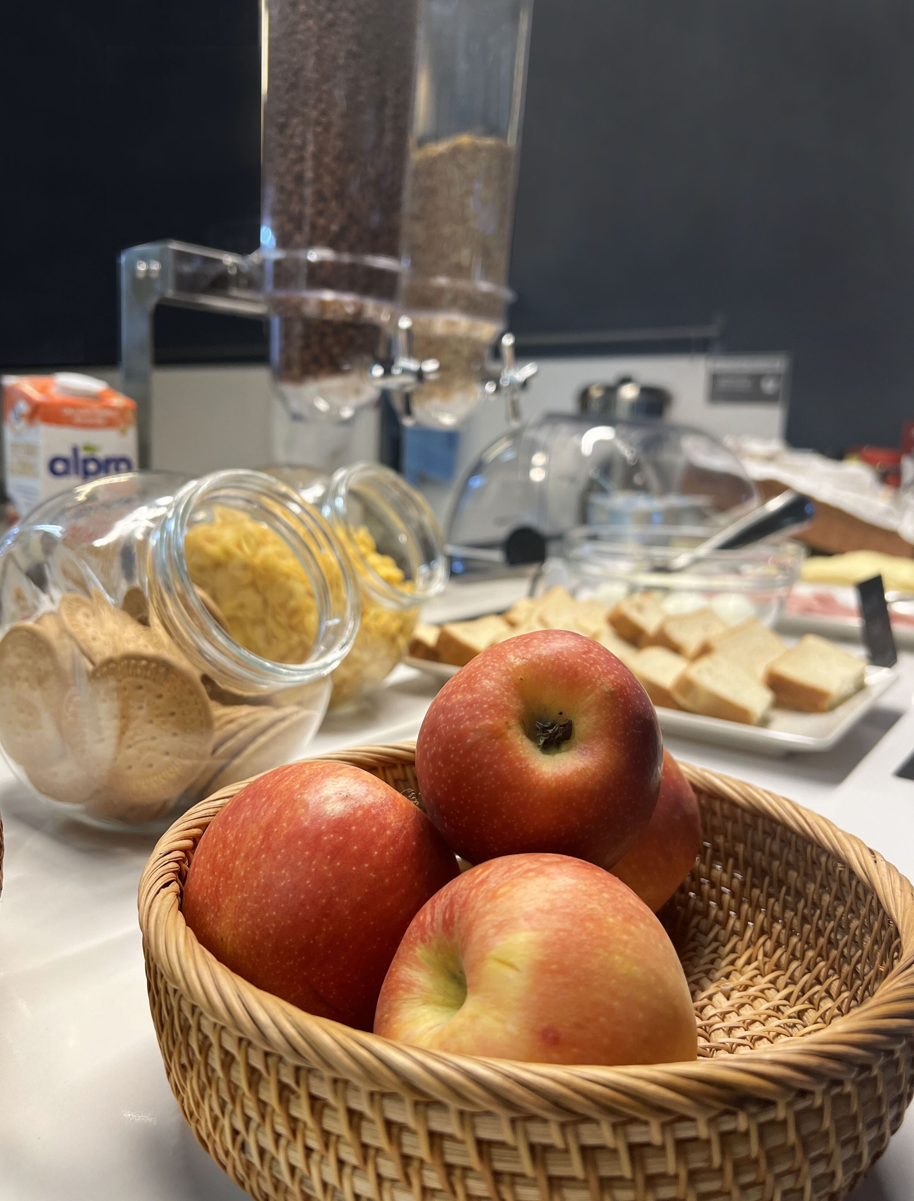 Tägliches Frühstücksbuffet gegen Gebühr