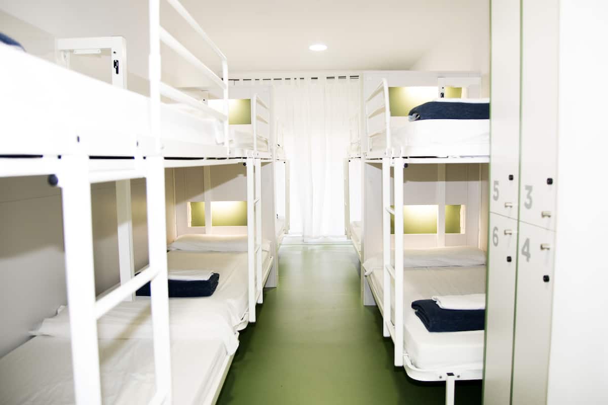 In-room safe, free WiFi, bed sheets