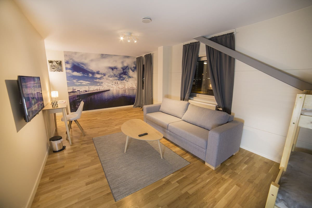 family room | desk, blackout curtains, free wifi, bed sheets