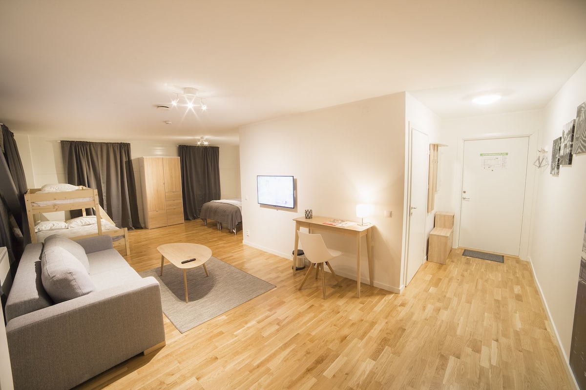 family room | desk, blackout curtains, free wifi, bed sheets