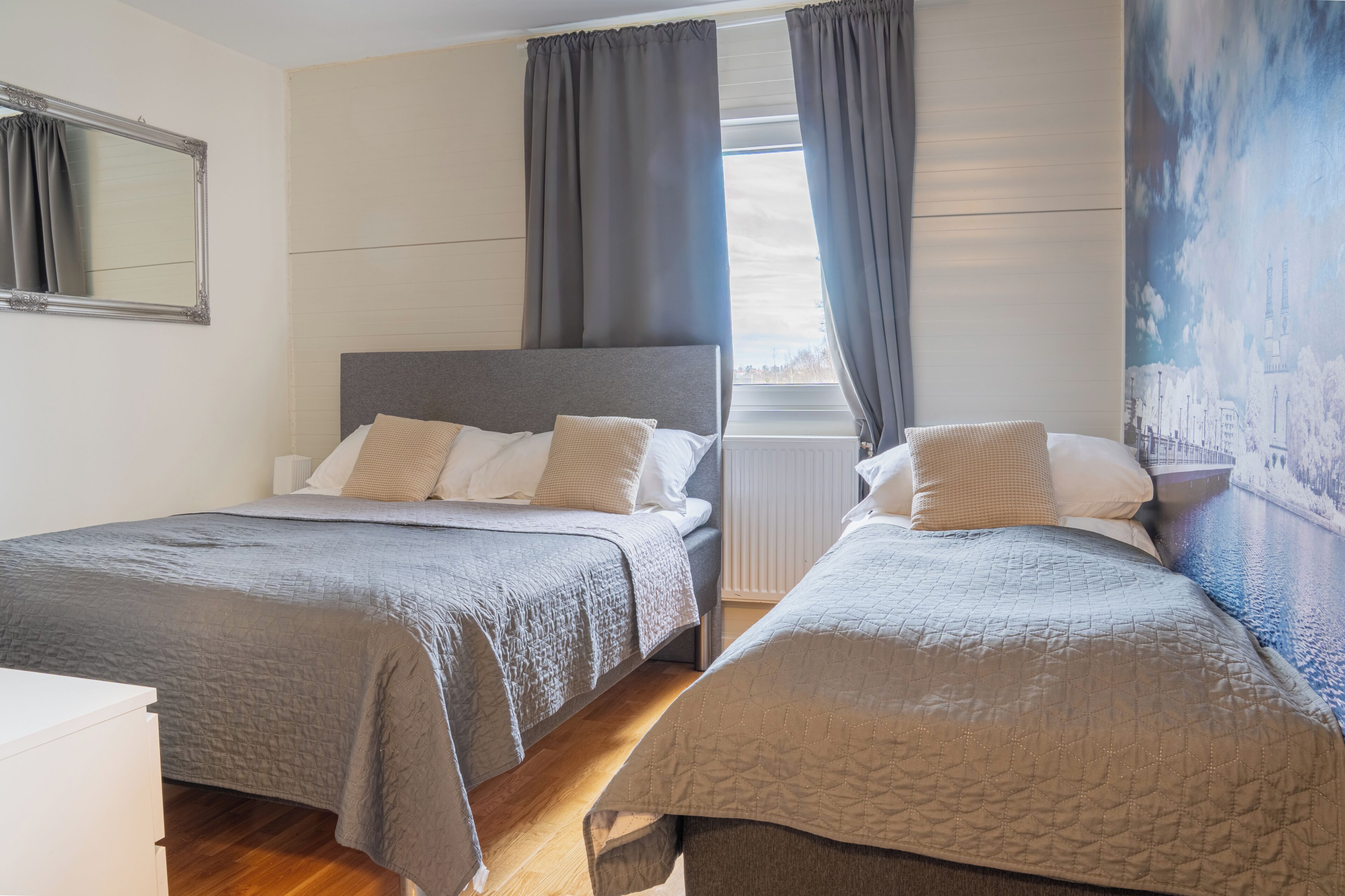 Triple Room | Desk, blackout drapes, free WiFi, bed sheets