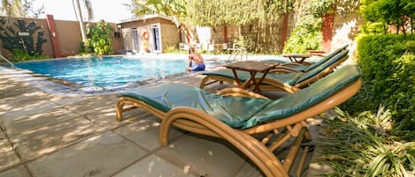 2 piscinas al aire libre