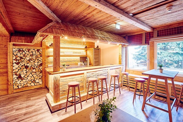 Bar (in der Unterkunft)