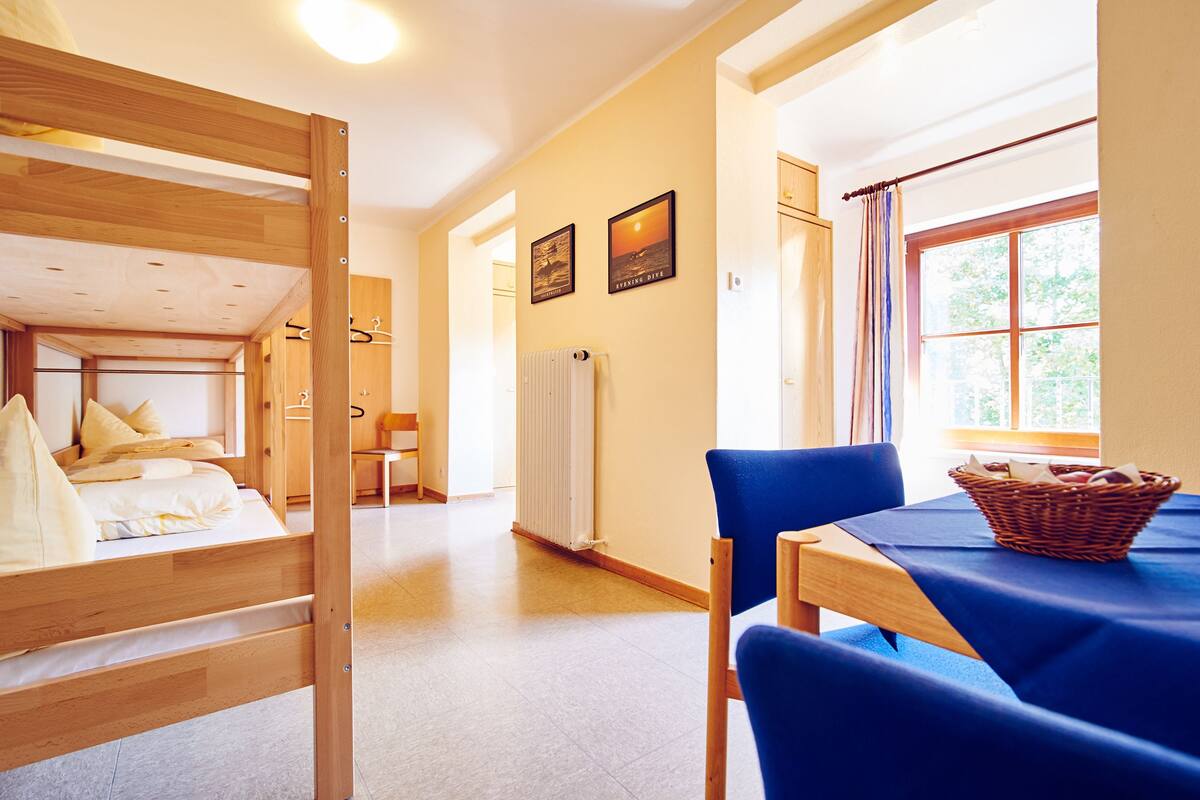 Quadruple Room, Shared Bathroom, Annex Building (Sportheim) | Desk, cribs (free)