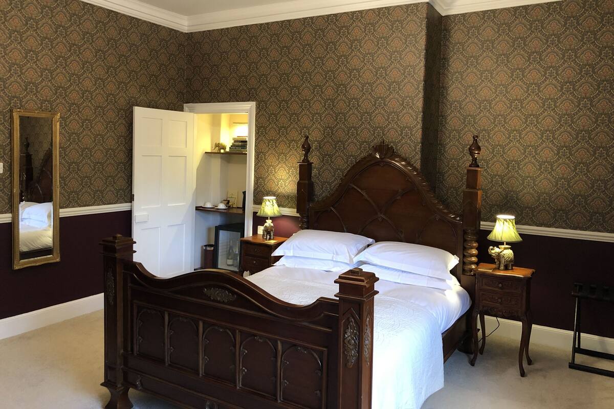 Chambre Double (Miss Easton)