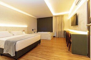 Premium Studio Suite | Minibar, in-room safe, blackout curtains, iron/ironing board - Ingleses Park Hotel (Florianópolis)