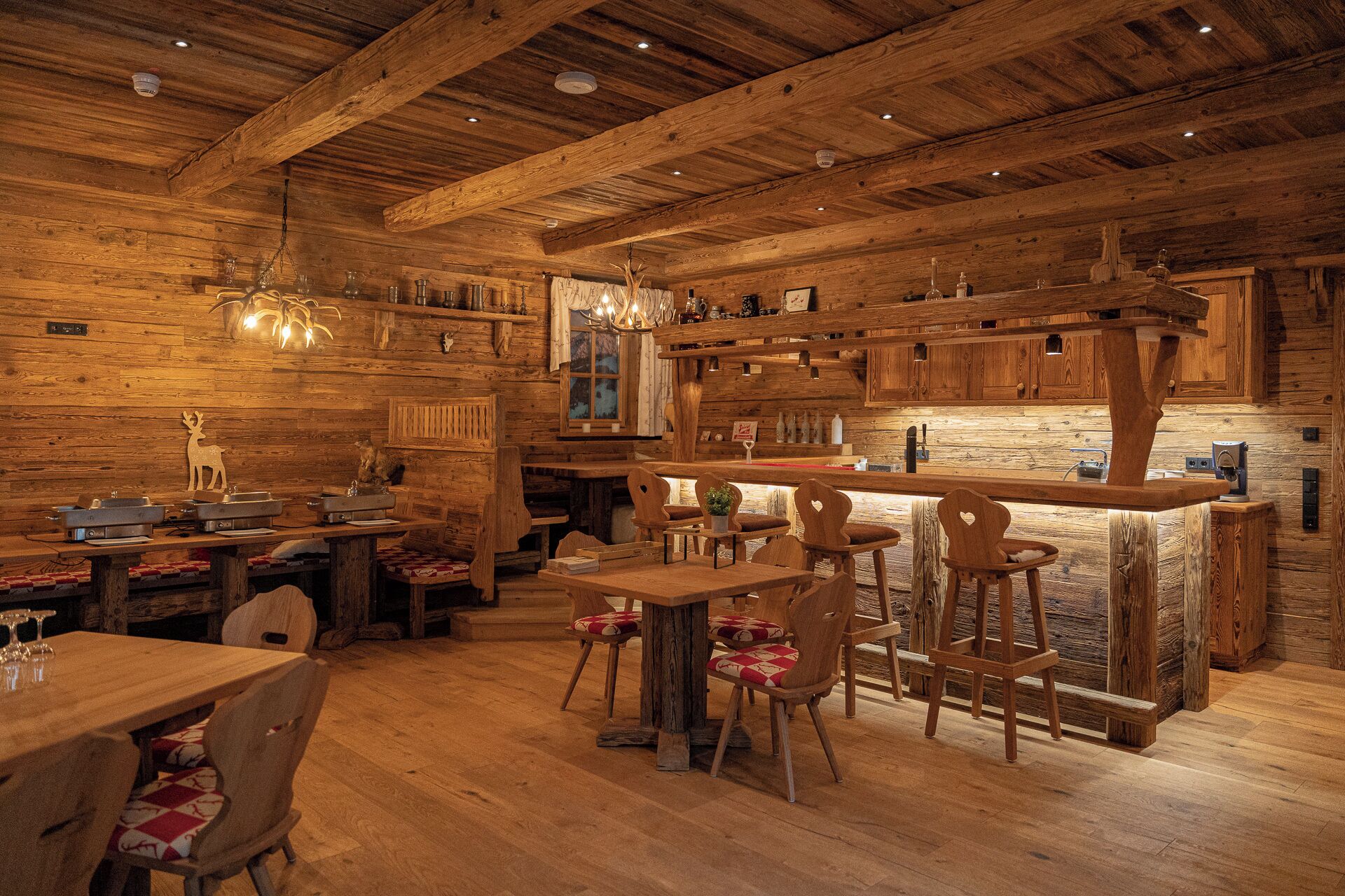 breakfast and dinner served, regional cuisine