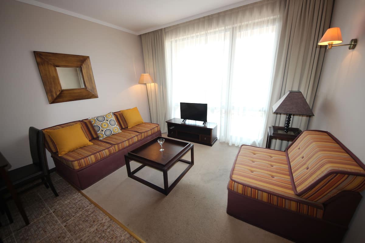Exclusief appartement, uitzicht op zee | 1 slaapkamer, wifi, beddengoed