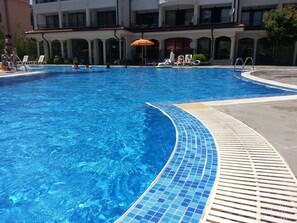 Seasonal outdoor pool