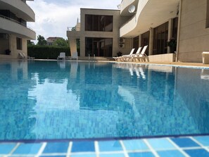 Seasonal outdoor pool - Menada Eden Apartments (Sunny Beach)