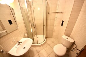 Bathroom - Menada Eden Apartments (Sunny Beach)