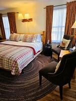 Bluejay Cache | Desk, iron/ironing board, free WiFi, bed sheets