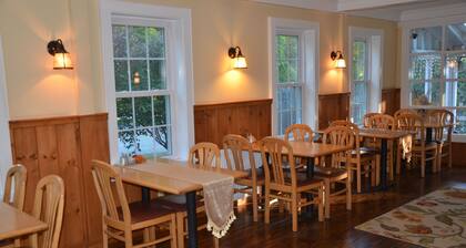 Cornwall Inn and Lodge