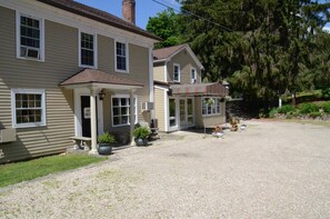 Exterior - Cornwall Inn and Lodge (Cornwall Bridge)