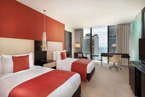 Ropa de cama de alta calidad y minibar