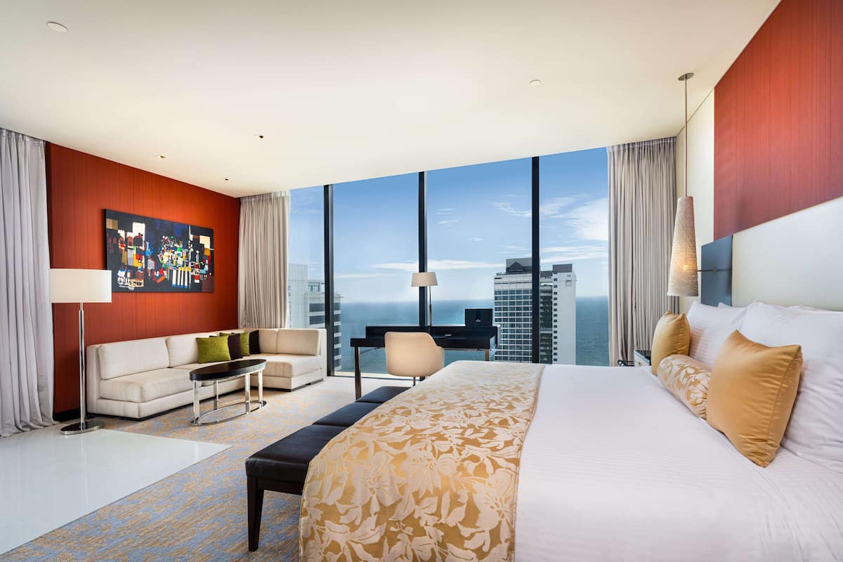 1 bedroom, premium bedding, minibar, in-room safe