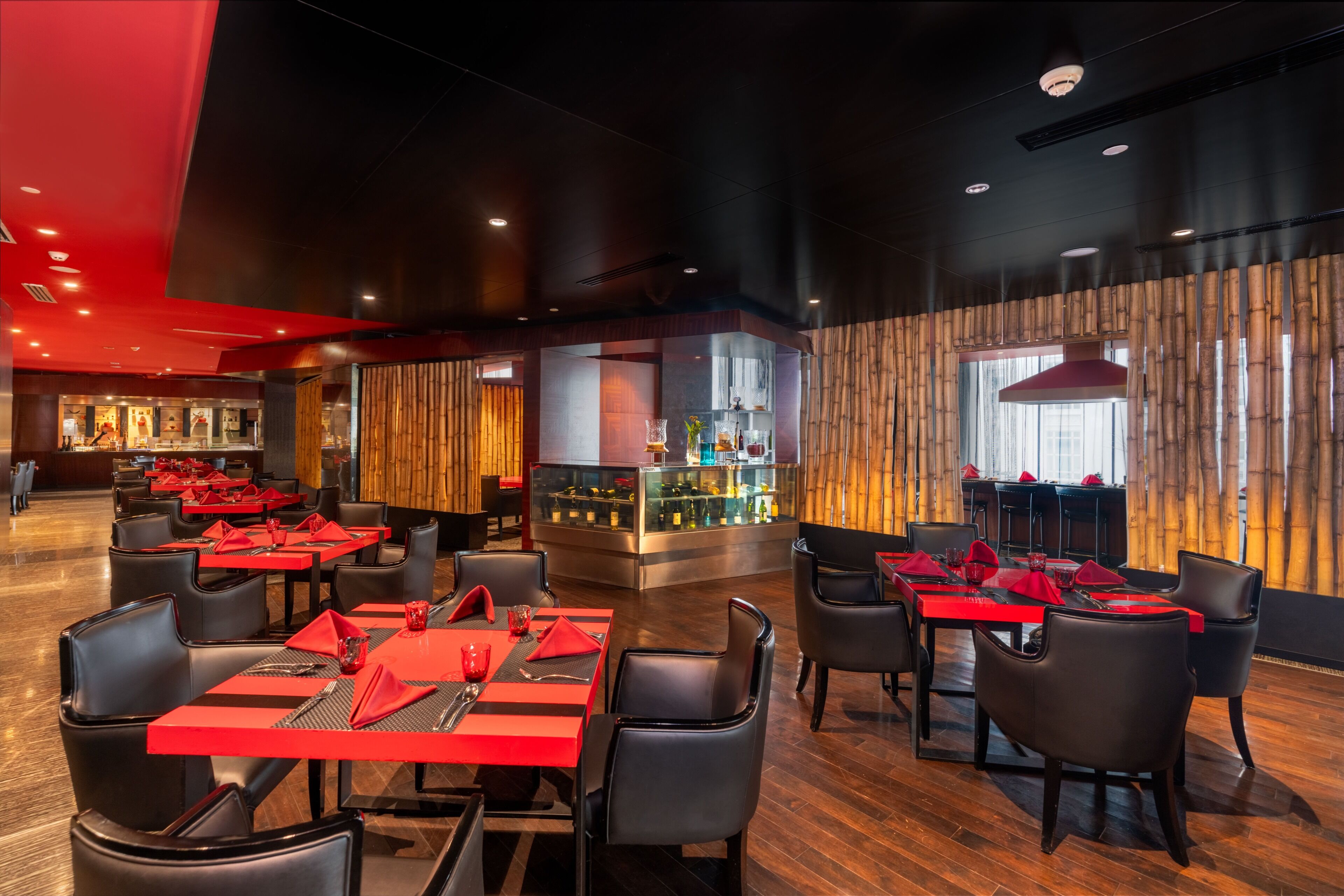 3 restaurants, breakfast, lunch, dinner served; international cuisine