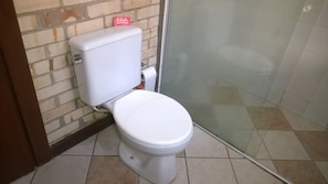 Chambre Double, cuisine | Salle de bain