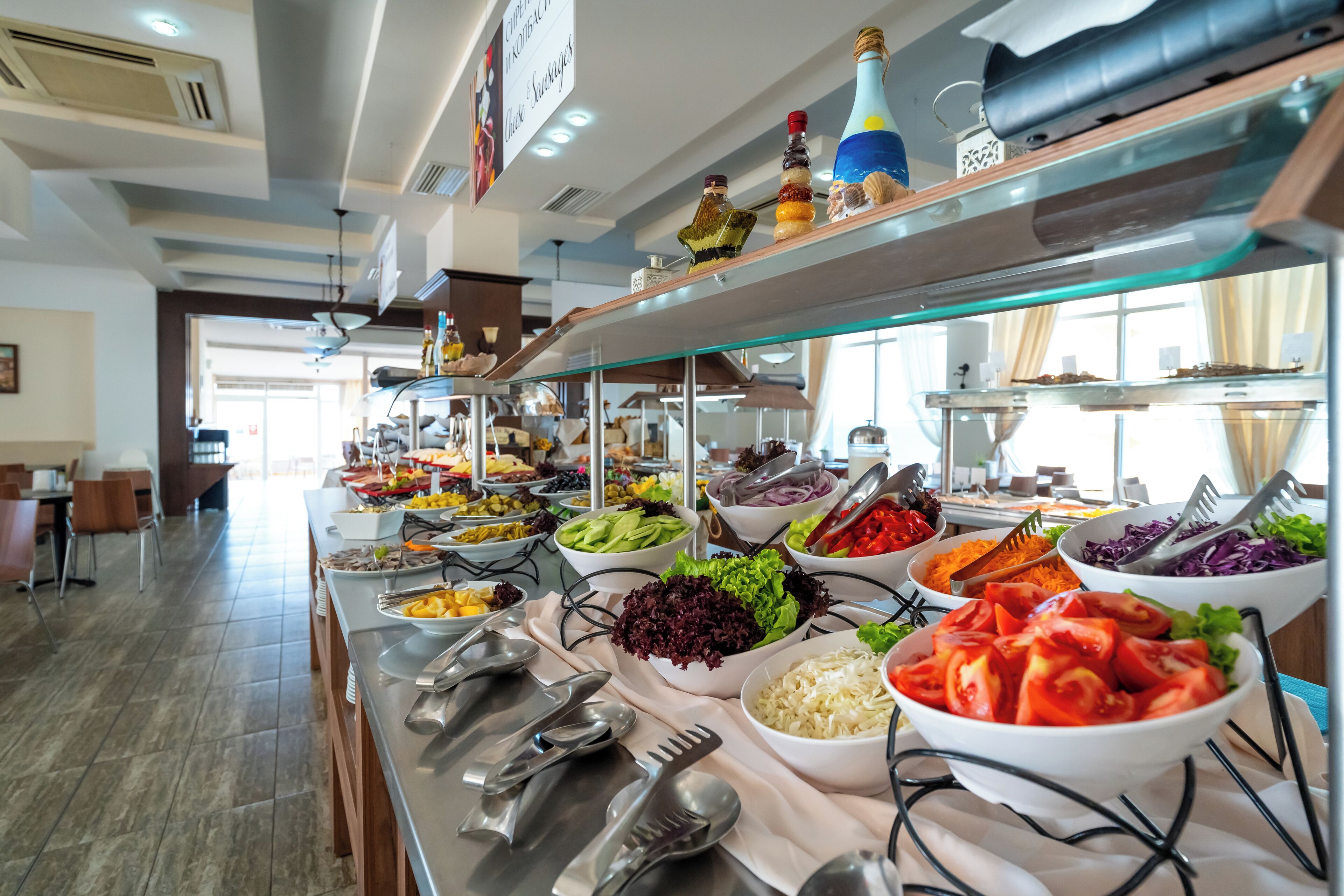 free daily full breakfast