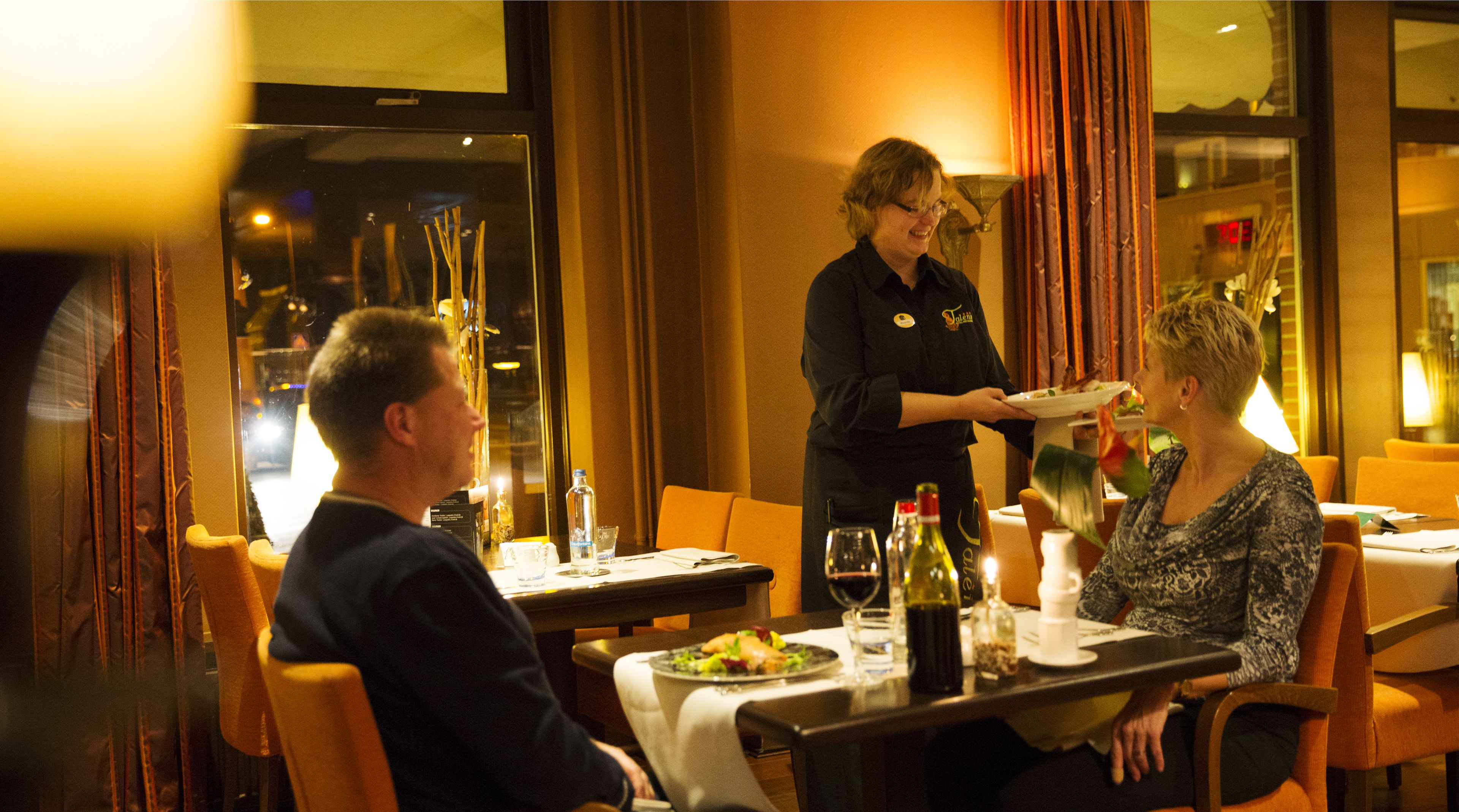 lunch and dinner served, french cuisine