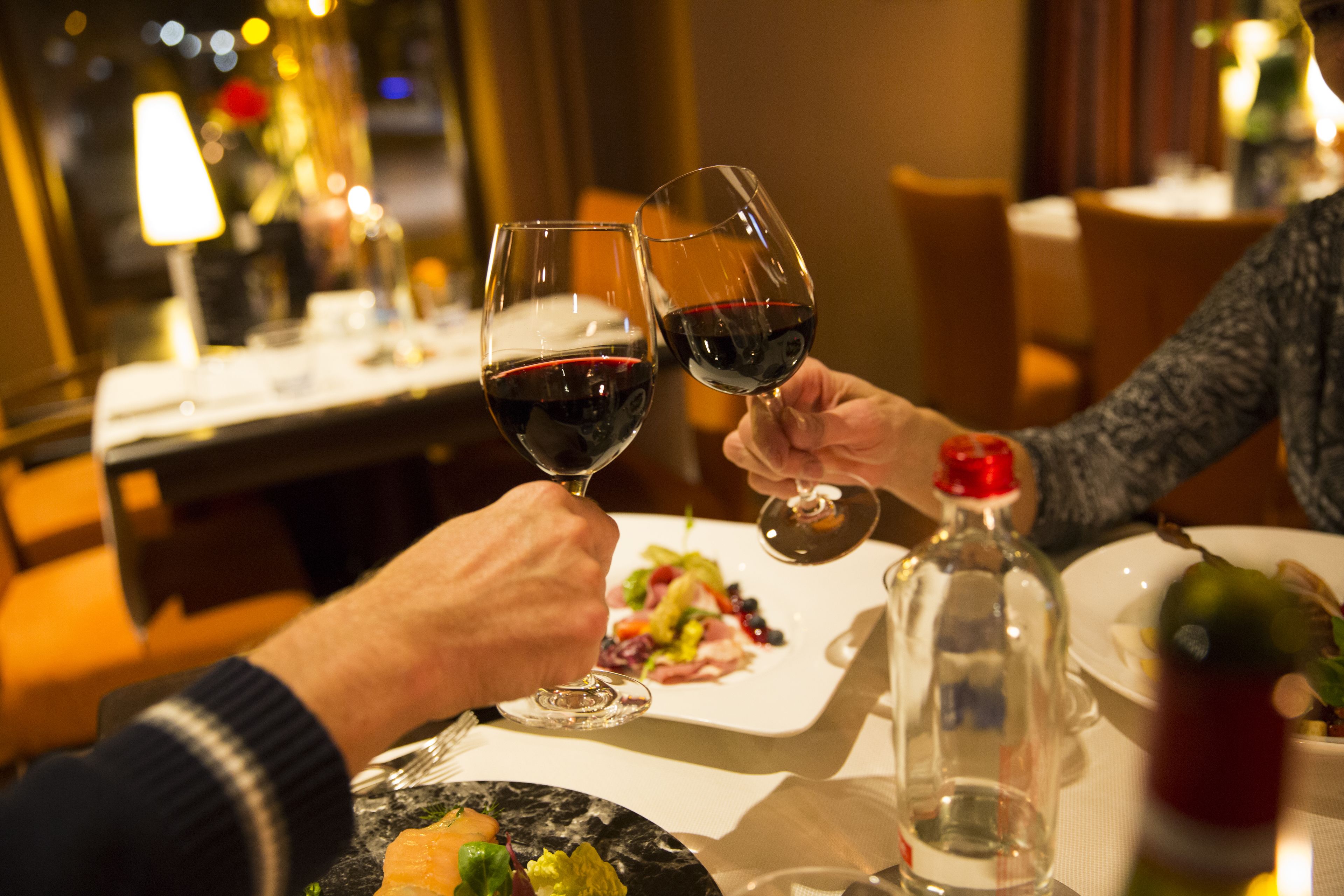 lunch and dinner served, french cuisine