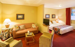 Family Room, Jetted Tub | 1 bedroom, in-room safe, desk, soundproofing
