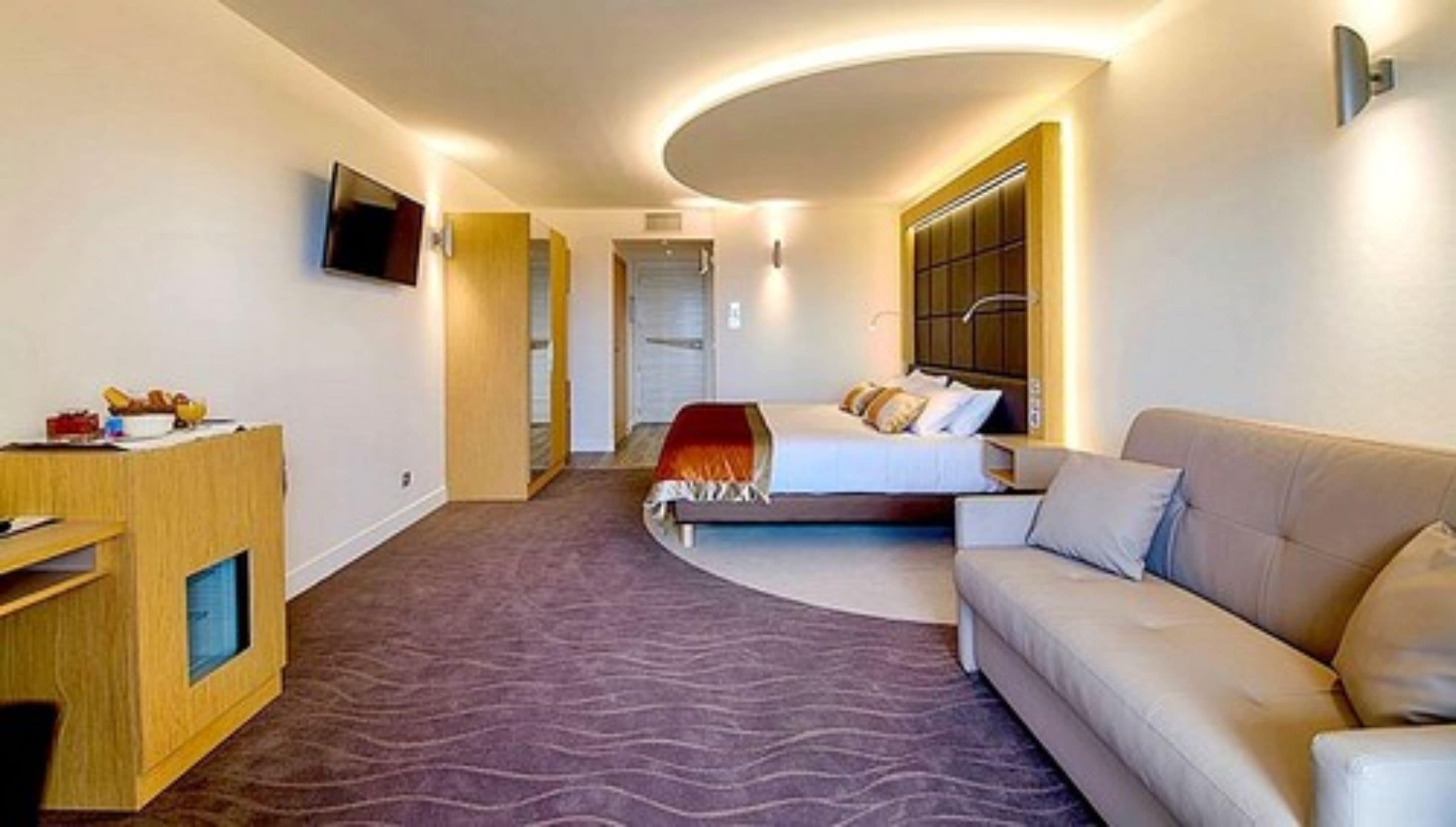 premium double room, balcony | desk, blackout curtains, iron/ironing board, free wifi