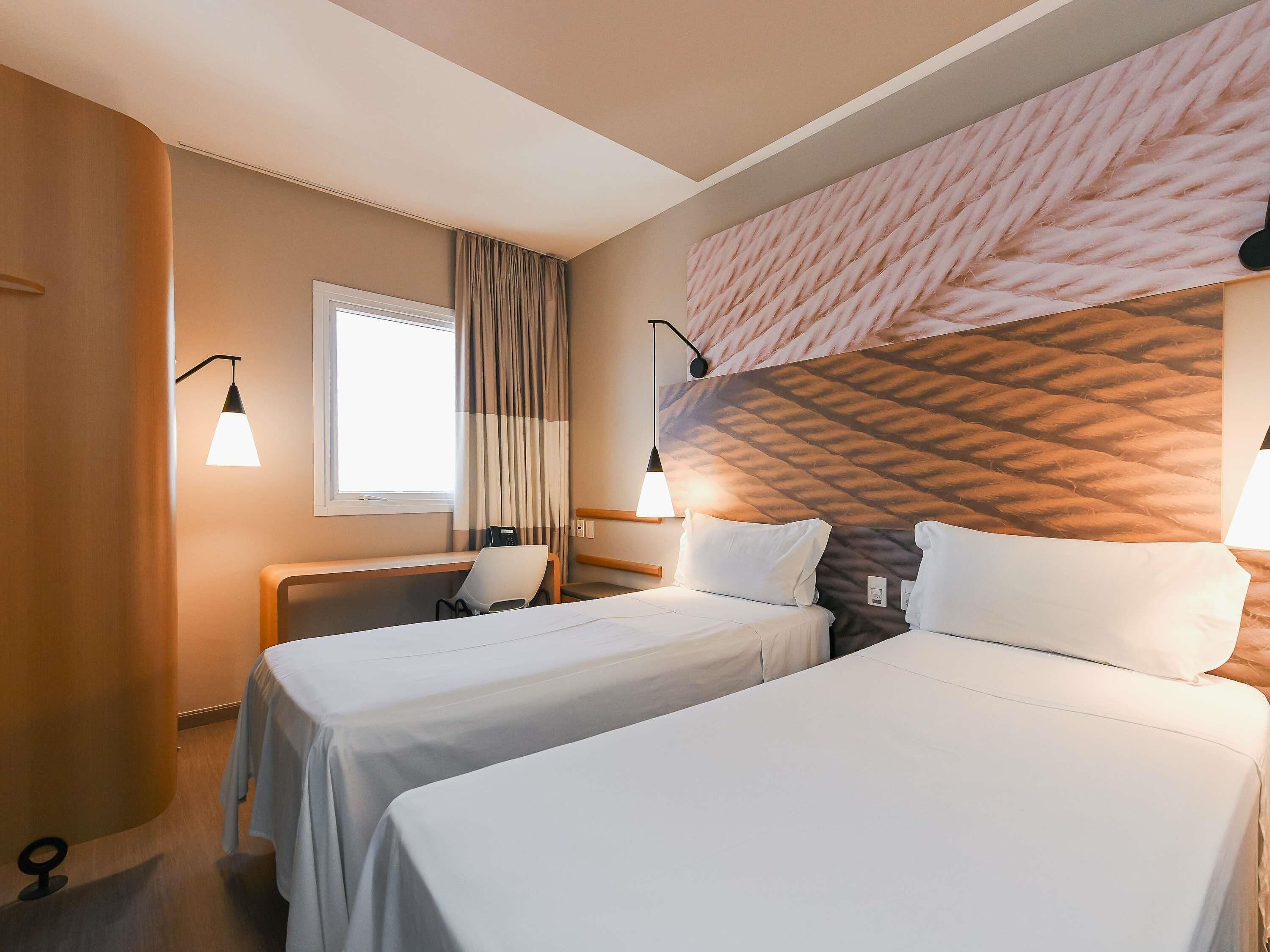 standard apartment, 2 single beds | minibar, in-room safe, desk, blackout curtains