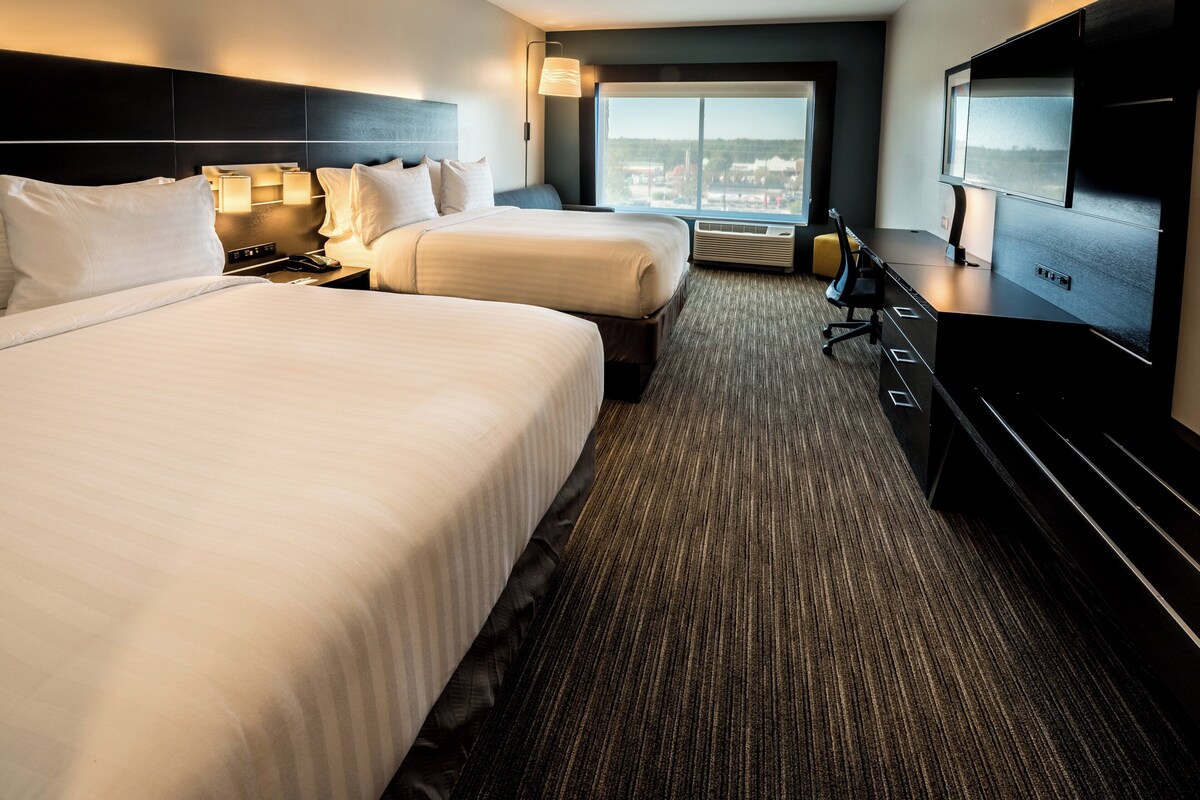 Suite, Multiple Beds | In-room safe, desk, blackout drapes, iron/ironing board