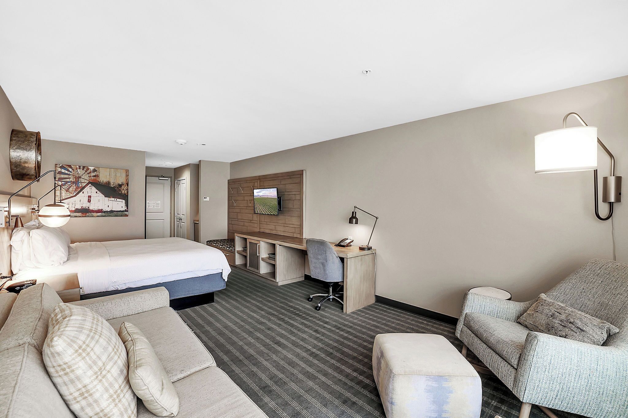 Standard Room, 1 King Bed with Sofa bed | Desk, laptop workspace, iron/ironing board, free WiFi