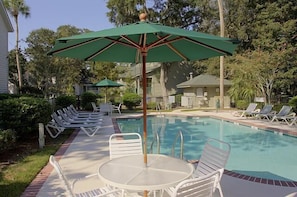 Outdoor pool, pool umbrellas, sun loungers