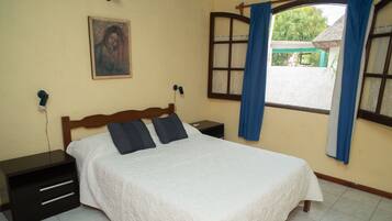 Bungalow 2 dormitorios | In-room safe, iron/ironing board, free WiFi