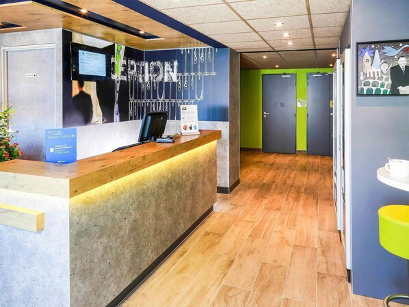 Exterior - ibis budget Marseille Vitrolles (Vitrolles)