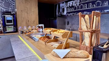 Kontinental frukost varje dag mot avgift