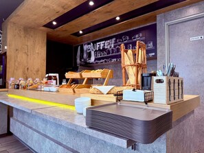 Daily continental breakfast (EUR 8.90 per person) - ibis budget Marseille Vitrolles (Vitrolles)