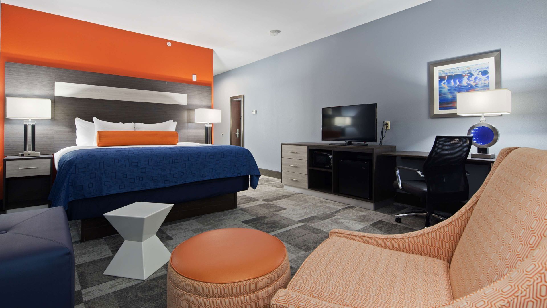 Premium bedding, pillowtop beds, in-room safe, desk