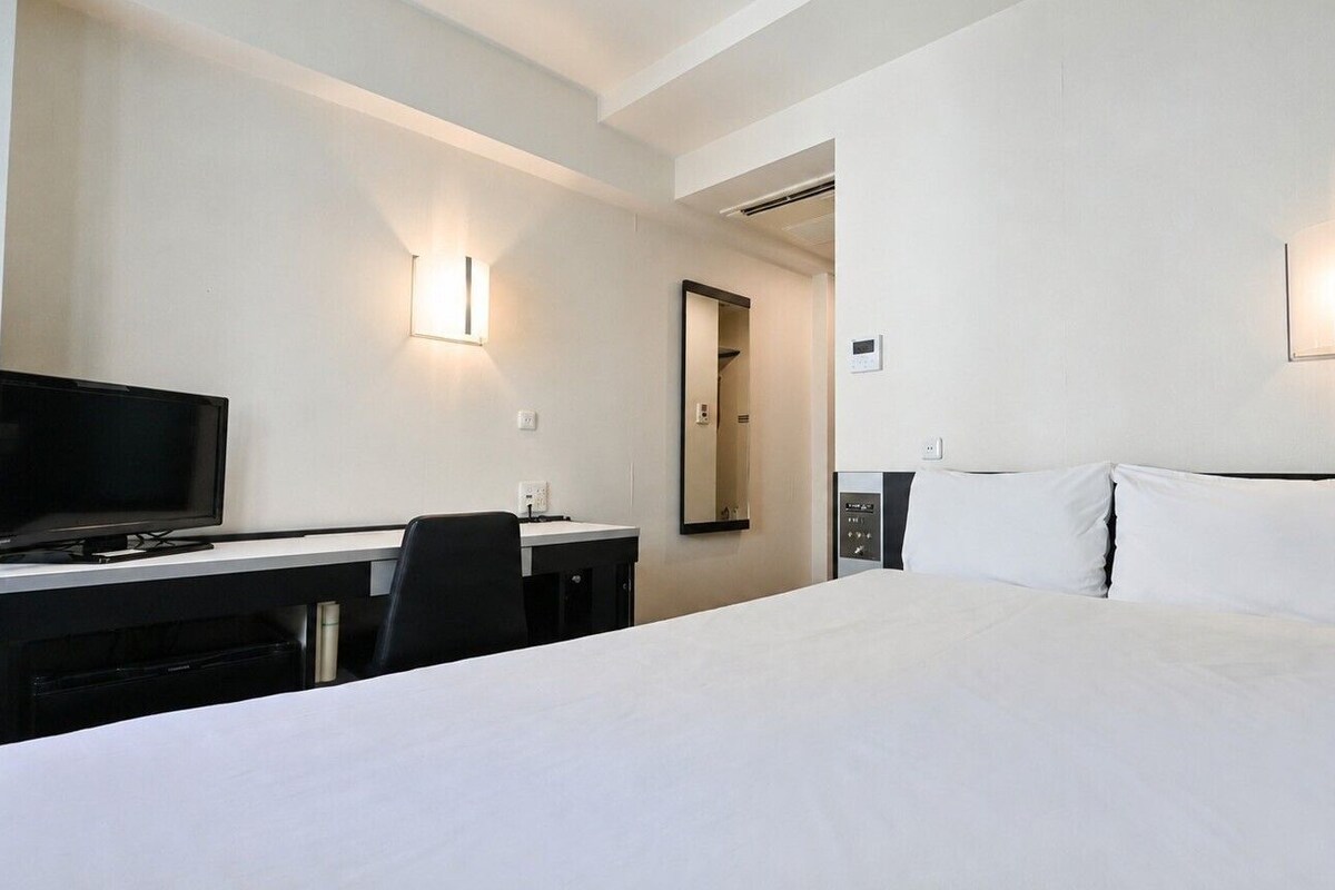 Main Building Standard Single Room With Breakfast