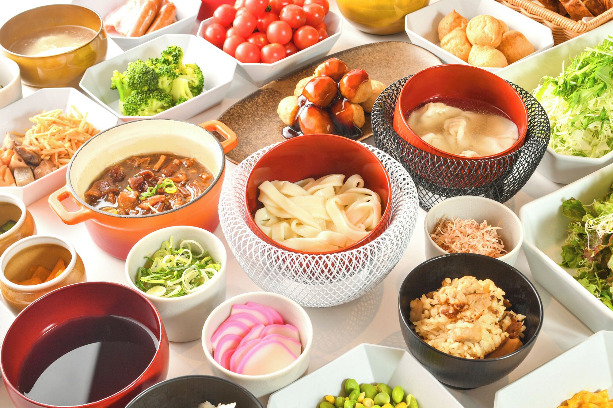 Desayuno buffet diario (JPY 1430 por persona)