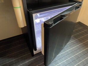 Desk, blackout drapes, iron/ironing board, free WiFi