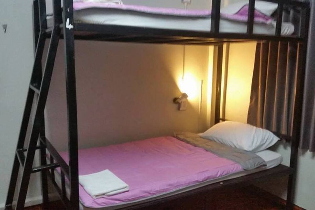 6 Bed A/C Female Dorm | 免费 WiFi