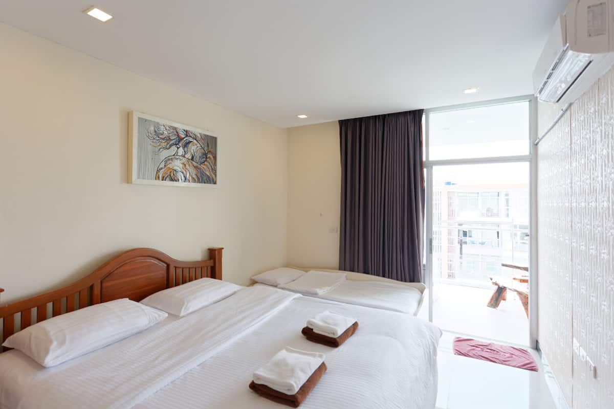 Suíte panorâmica, banheira de hidromassagem, vista para o mar | Cofres nos quartos, Wi-Fi de cortesia, roupa de cama