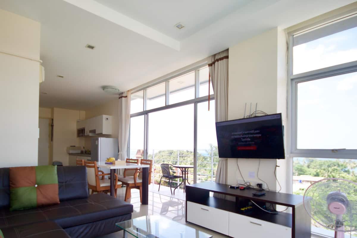 Suíte panorâmica, vista para o mar | Cofres nos quartos, Wi-Fi de cortesia, roupa de cama