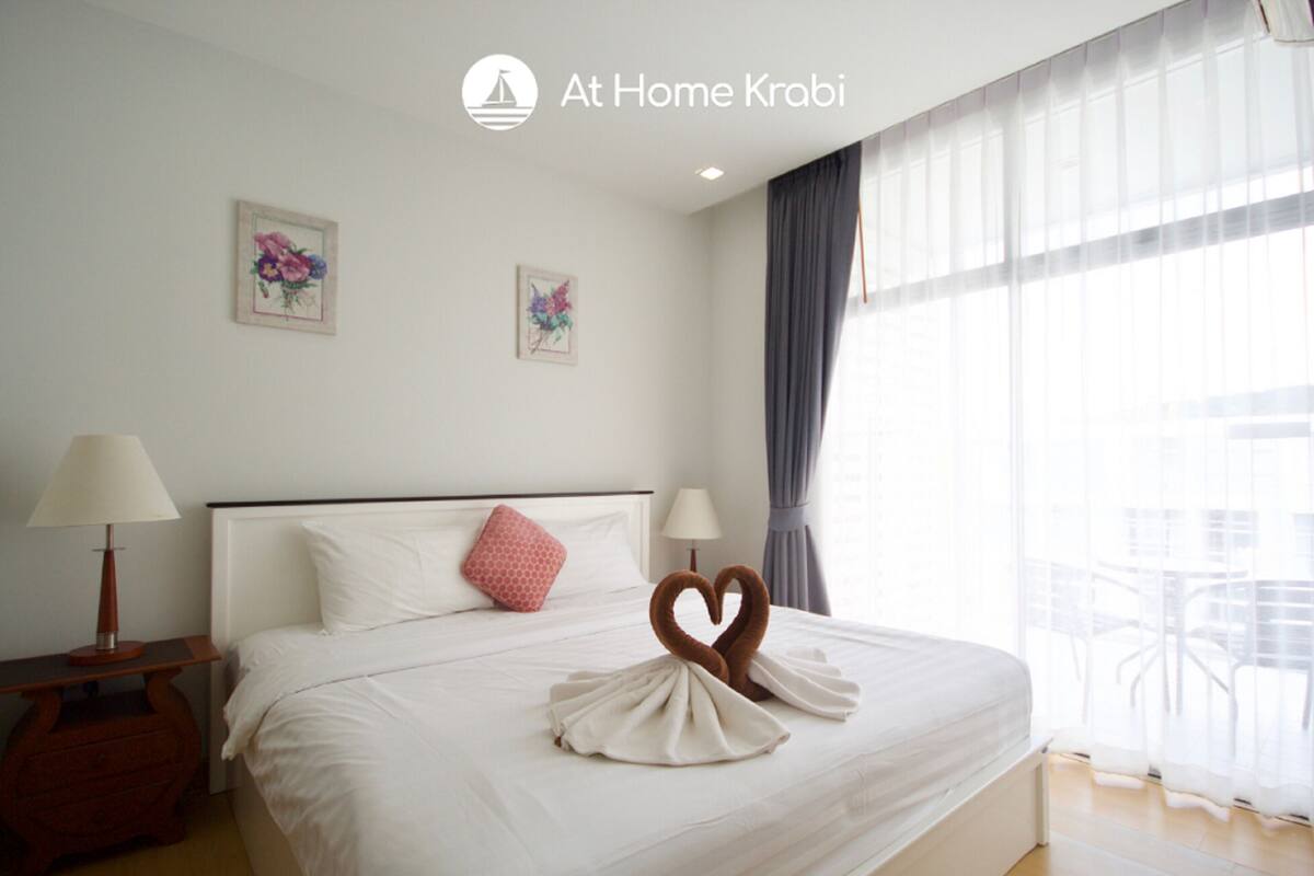 Quarto casal, 1 quarto, vista para o mar | Cofres nos quartos, Wi-Fi de cortesia, roupa de cama