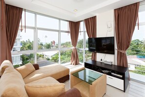 Panoramic Suite, 2 Bedrooms | In-room safe, free WiFi, bed sheets, wheelchair access - At Sea Condo (Krabi)
