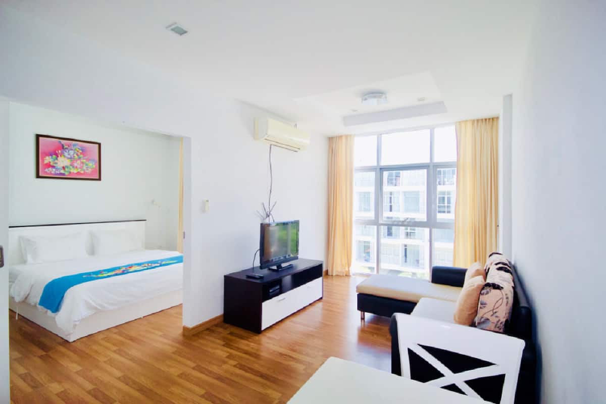 Quarto casal básico, 1 quarto | Cofres nos quartos, Wi-Fi de cortesia, roupa de cama