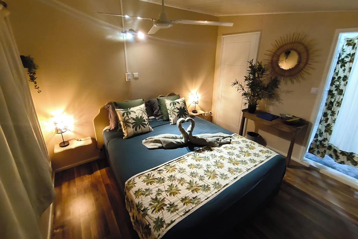 Traditional Double Room, Ensuite, Garden View (Tipanier)